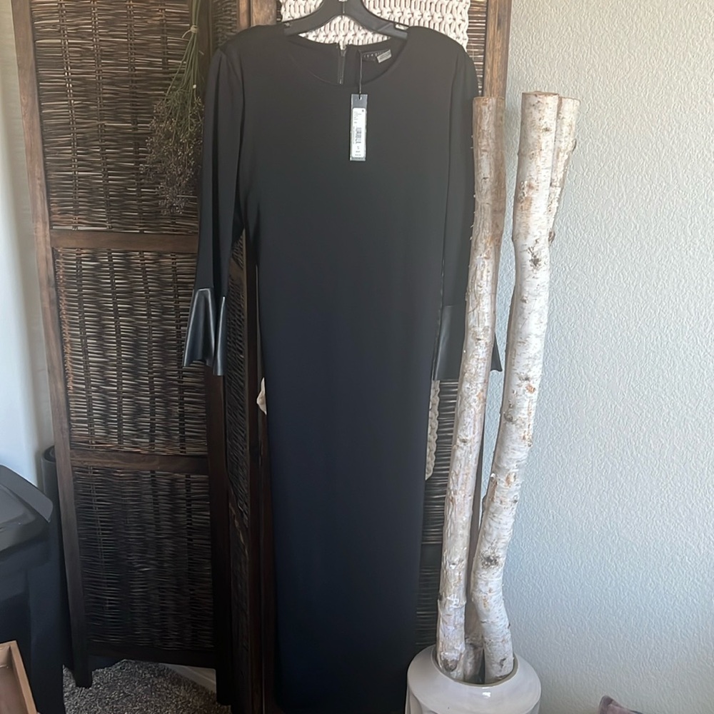 Best selling Alice and Olivia Delora Dress